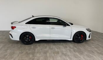 
									Audi RS3 2.5 TFSI quattro LIMO*MATRIX*RS-KERAMIKBREMSANLAGE*NAVI*VIRTUAL COCKPIT*ACC full								