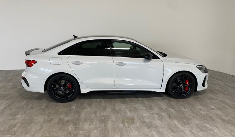 
								Audi RS3 2.5 TFSI quattro LIMO*MATRIX*RS-KERAMIKBREMSANLAGE*NAVI*VIRTUAL COCKPIT*ACC full									
