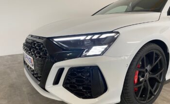 Audi RS3 2.5 TFSI quattro LIMO*MATRIX*RS-KERAMIKBREMSANLAGE*NAVI*VIRTUAL COCKPIT*ACC