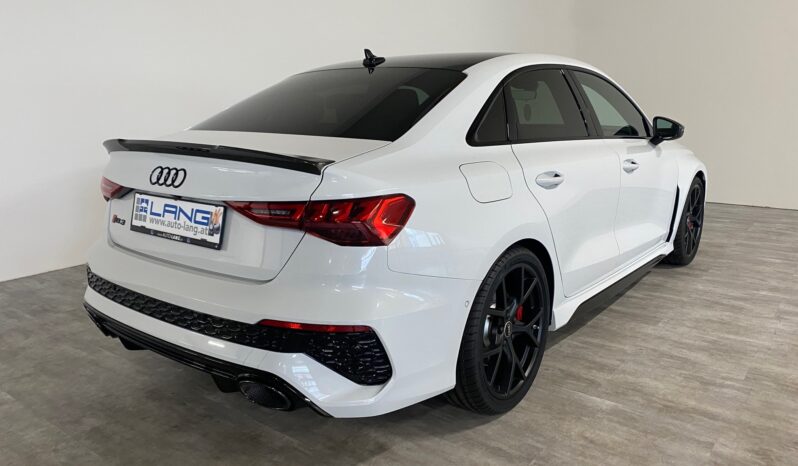 
								Audi RS3 2.5 TFSI quattro LIMO*MATRIX*RS-KERAMIKBREMSANLAGE*NAVI*VIRTUAL COCKPIT*ACC full									